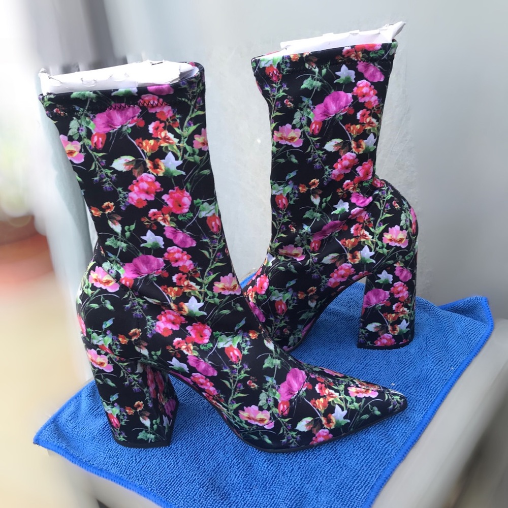 Steve Madden Lombard Slip On Bootie Shoes 6.5